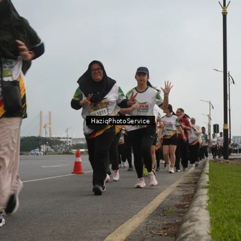 Runner Photo 7732580