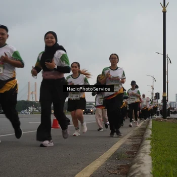 Runner Photo 7732589