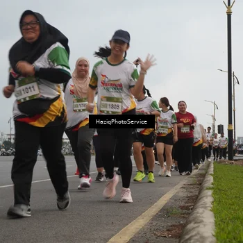 Runner Photo 7732632