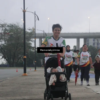 Runner Photo 7732637