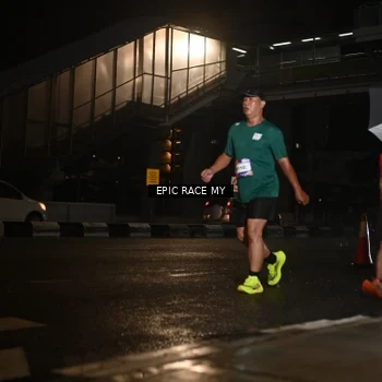 Runner Photo 7732664