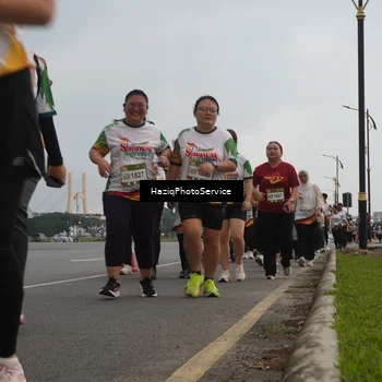 Runner Photo 7732676