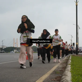 Runner Photo 7732688
