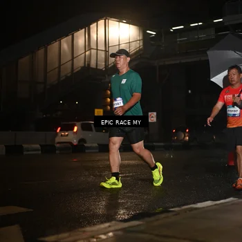 Runner Photo 7732698