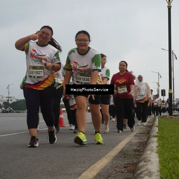 Runner Photo 7732700
