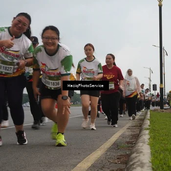 Runner Photo 7732709