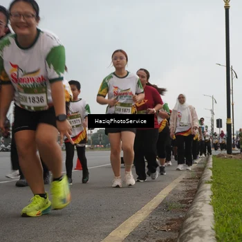 Runner Photo 7732718