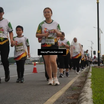 Runner Photo 7732749