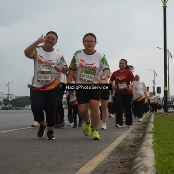 Runner Photo 7732776