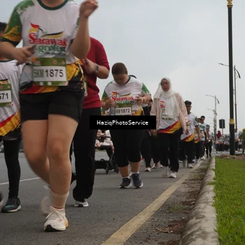 Runner Photo 7732800