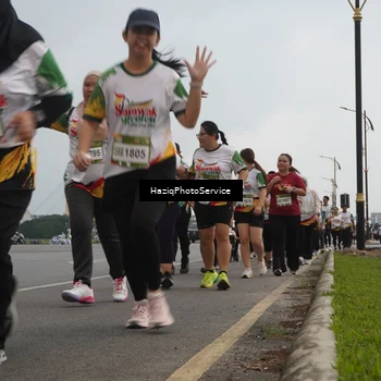 Runner Photo 7732807
