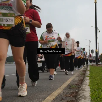 Runner Photo 7732825