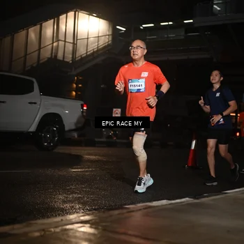 Runner Photo 7732853