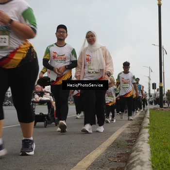 Runner Photo 7732887