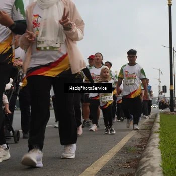 Runner Photo 7732910