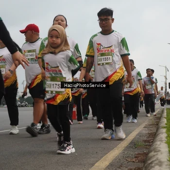 Runner Photo 7732934