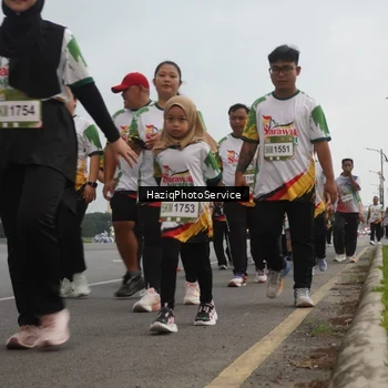 Runner Photo 7732935