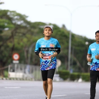 Runner Photo 7732998
