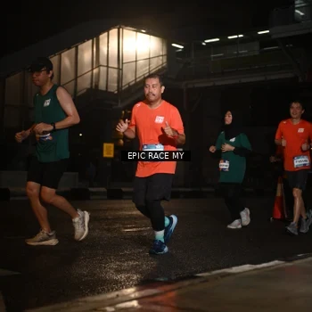 Runner Photo 7733015