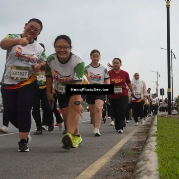 Runner Photo 7733021