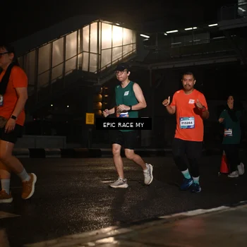 Runner Photo 7733027