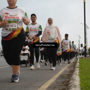 Runner Photo 7733030