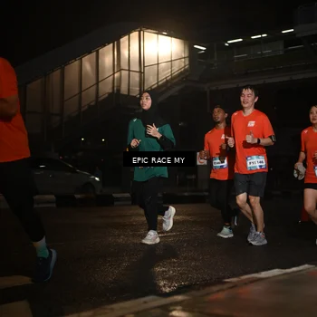 Runner Photo 7733035