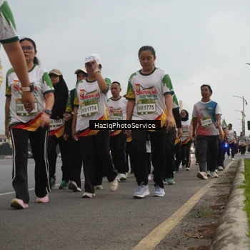 Runner Photo 7733044