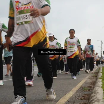 Runner Photo 7733049