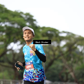 Runner Photo 7733059