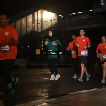 Runner Photo 7733072