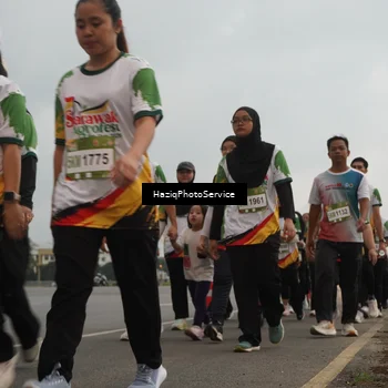 Runner Photo 7733082