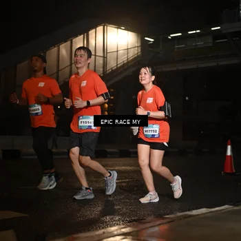 Runner Photo 7733083