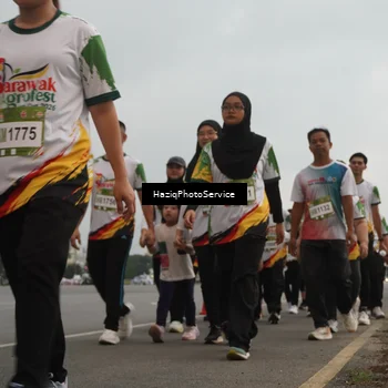 Runner Photo 7733089