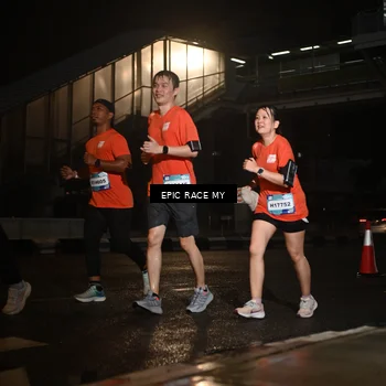 Runner Photo 7733092