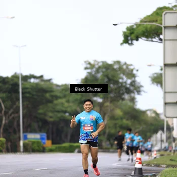 Runner Photo 7733097