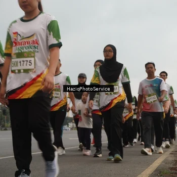 Runner Photo 7733104