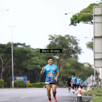 Runner Photo 7733117