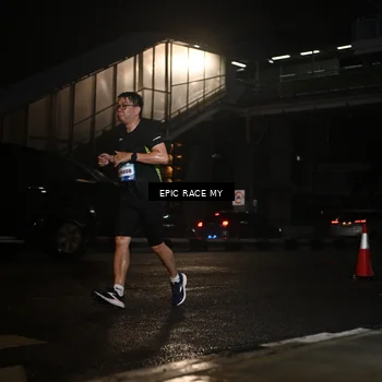 Runner Photo 7733178