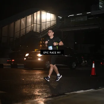Runner Photo 7733179