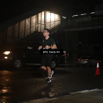 Runner Photo 7733187