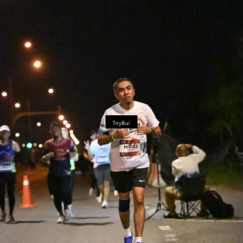 Runner Photo 7733191