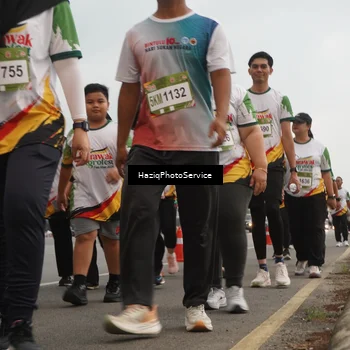 Runner Photo 7733192