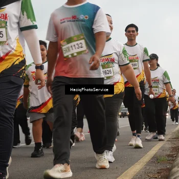Runner Photo 7733210