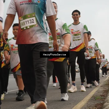 Runner Photo 7733218