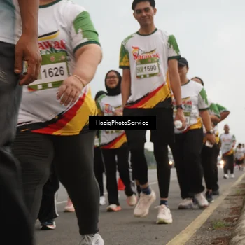 Runner Photo 7733243