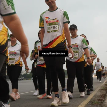 Runner Photo 7733257