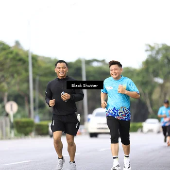 Runner Photo 7733258