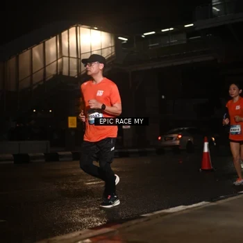 Runner Photo 7733266