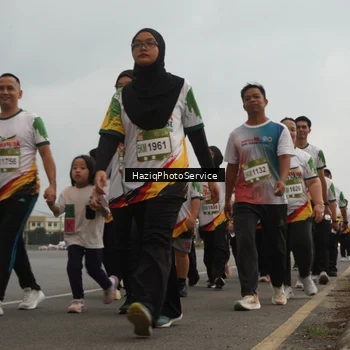 Runner Photo 7733275